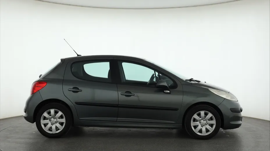 Peugeot 207 -