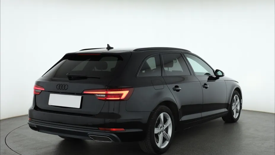 Audi A4 -