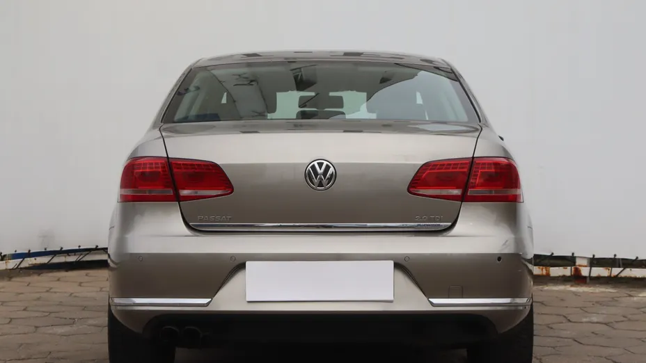 VW Passat -