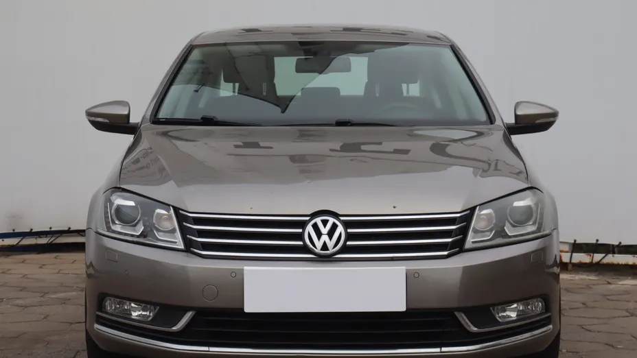 VW Passat -
