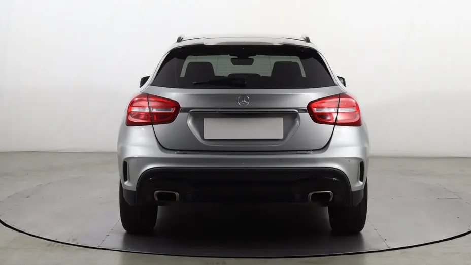 Mercedes GLA -
