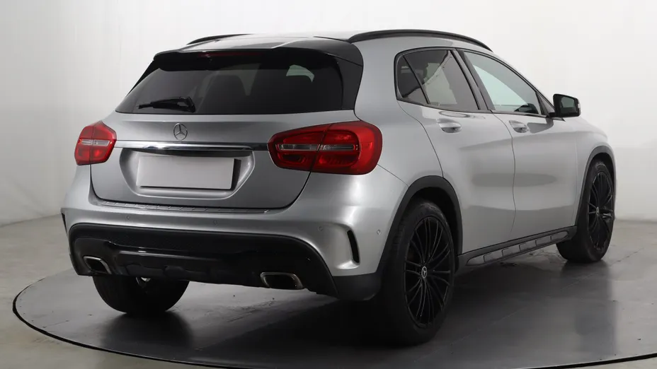 Mercedes GLA -