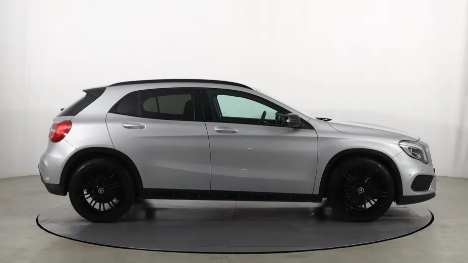 Mercedes GLA -