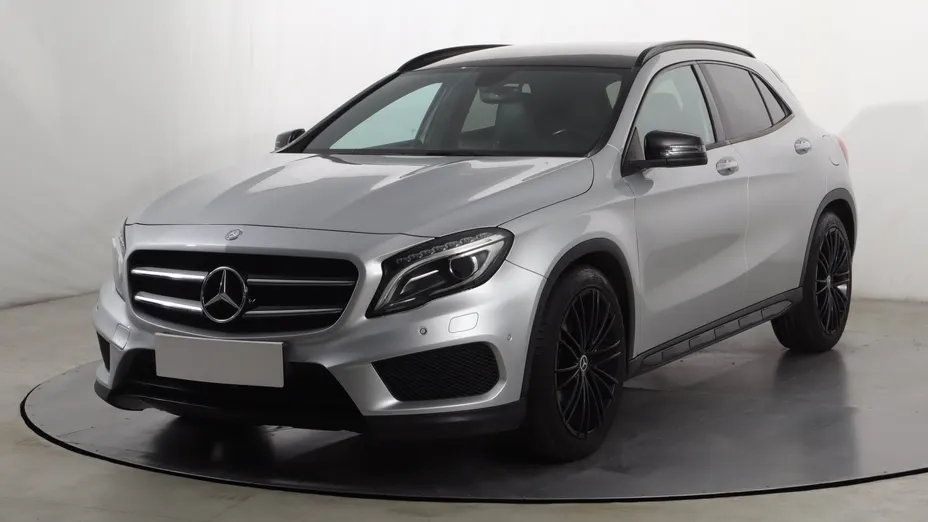 Mercedes GLA -
