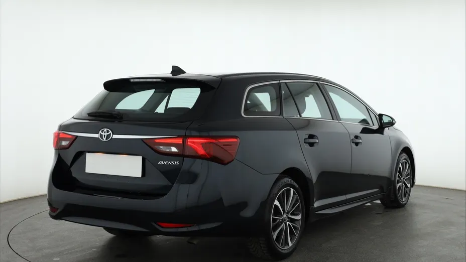 Toyota Avensis -