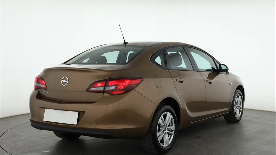 Opel Astra -