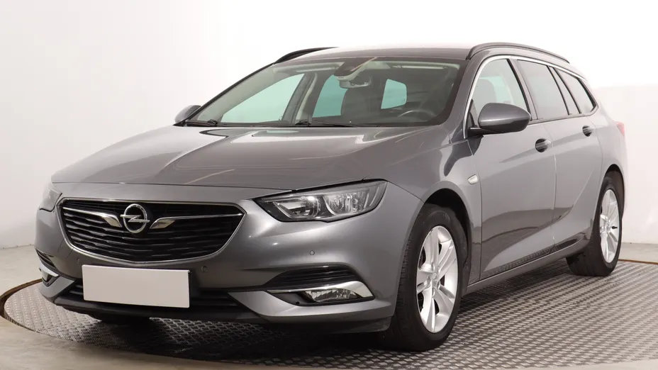 Opel Insignia -