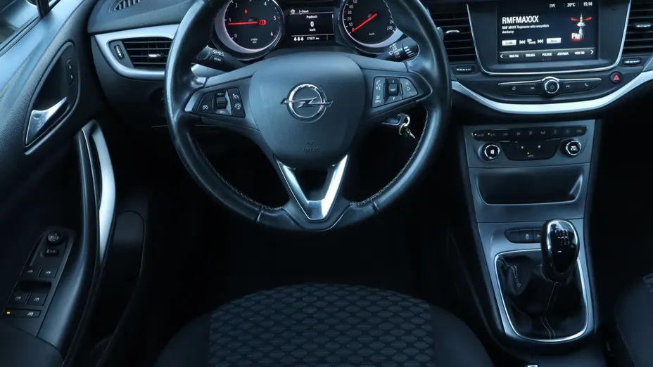 Opel Astra -
