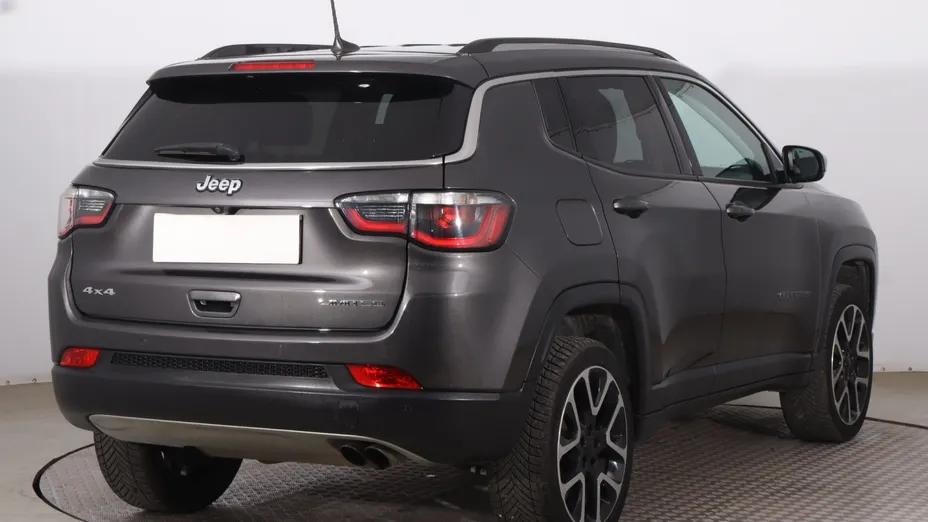 Jeep Compass -