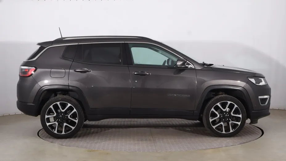 Jeep Compass -