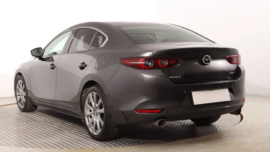 Mazda 3 -