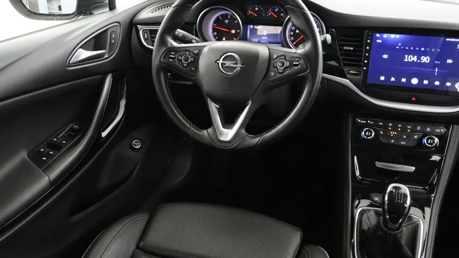 Opel Astra -