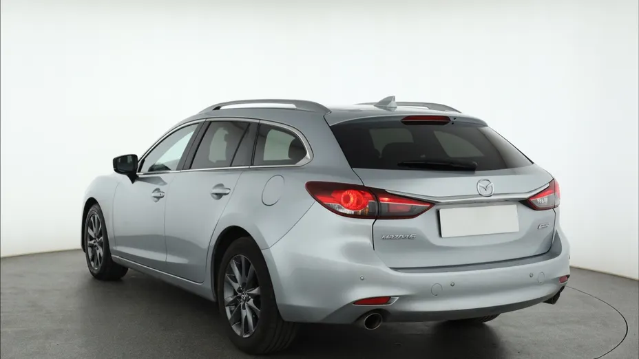 Mazda 6 -