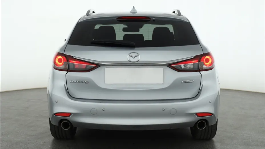 Mazda 6 -