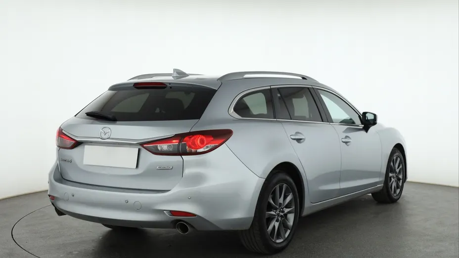 Mazda 6 -