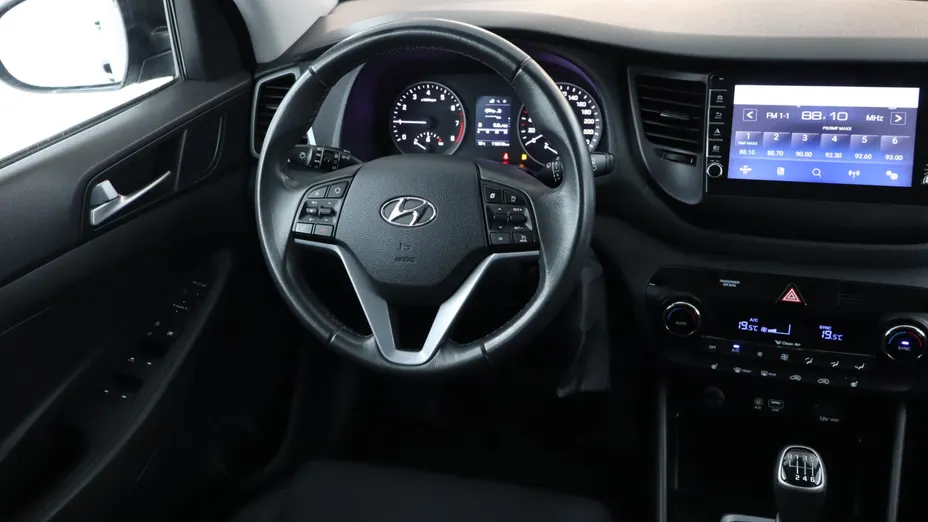 Hyundai Tucson -
