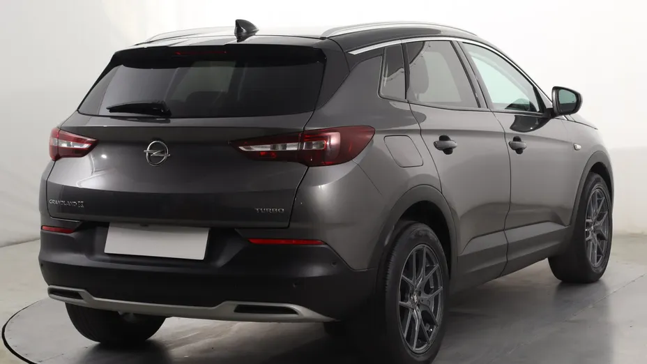 Opel Grandland -