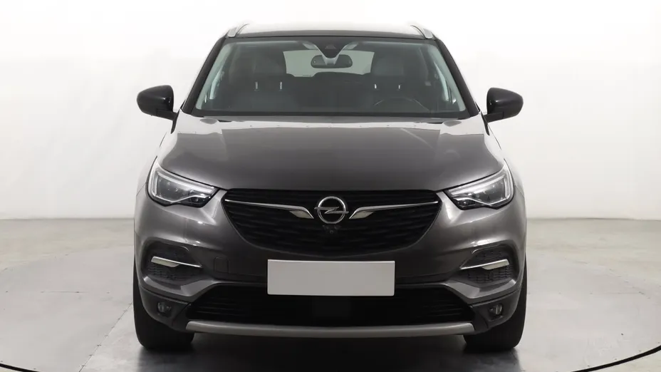 Opel Grandland -