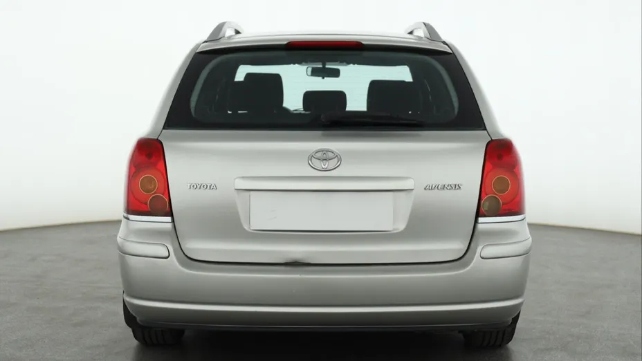 Toyota Avensis -