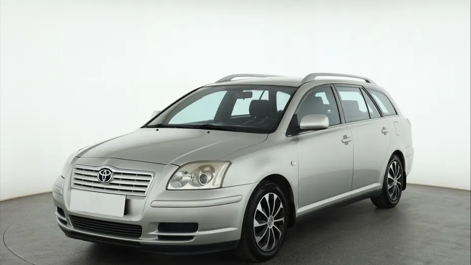 Toyota Avensis -