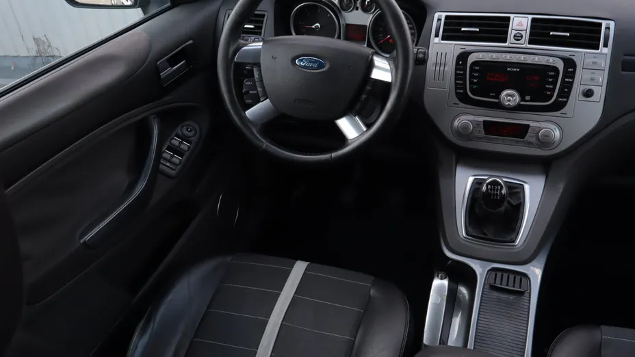 Ford Kuga -
