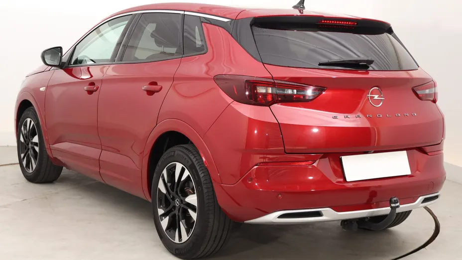 Opel Grandland -