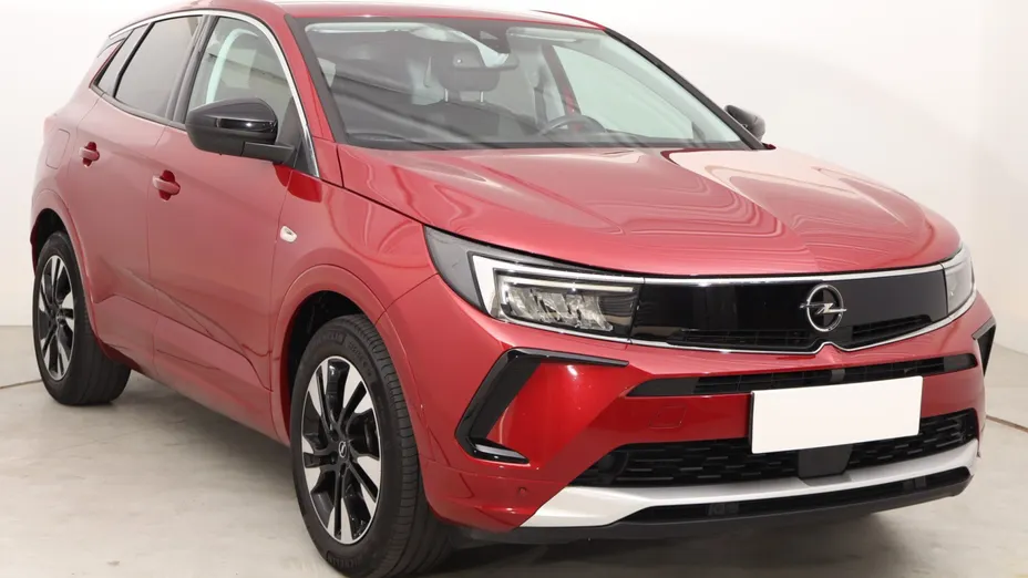 Opel Grandland -