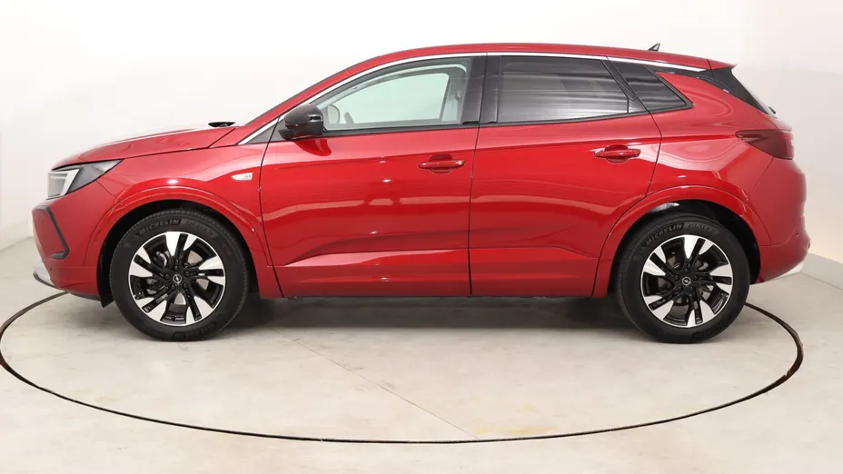 Opel Grandland -