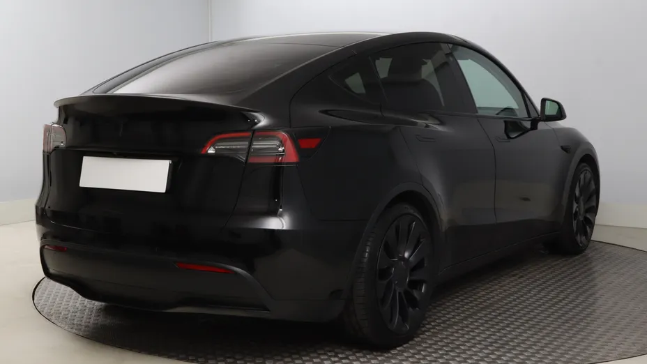 Tesla Model Y -
