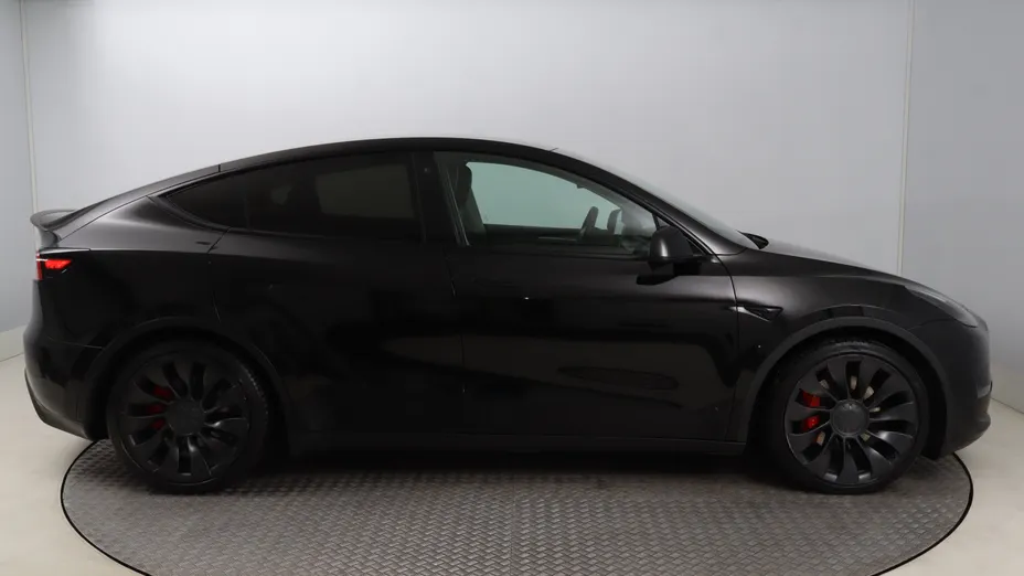 Tesla Model Y -