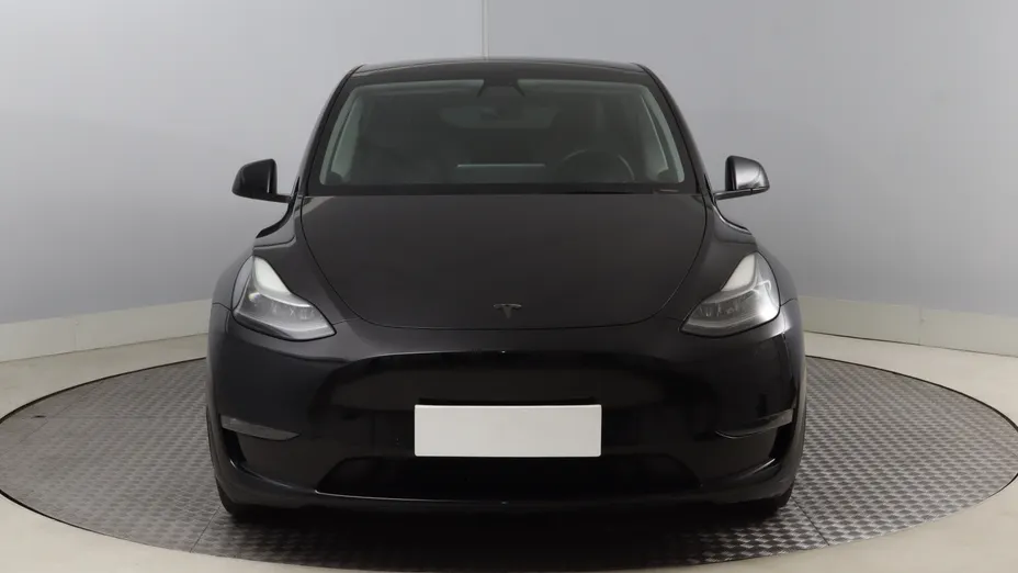 Tesla Model Y -