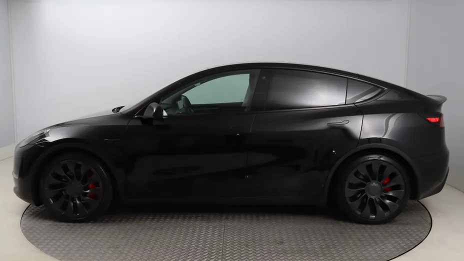 Tesla Model Y -