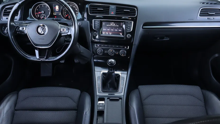 VW Golf -
