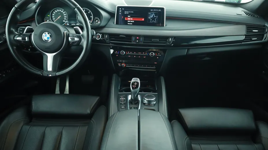 BMW X6 -
