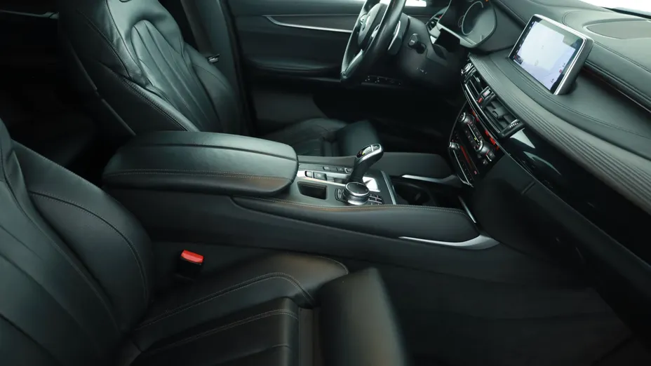 BMW X6 -