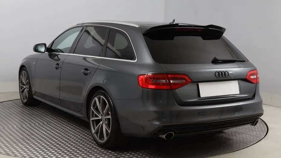 Audi A4 -
