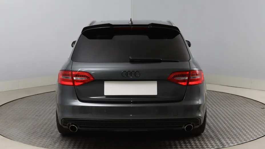 Audi A4 -