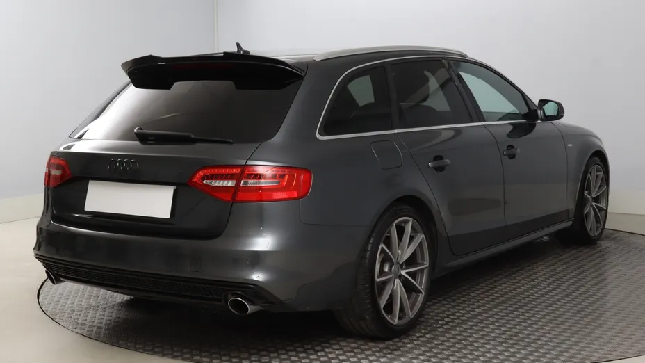 Audi A4 -
