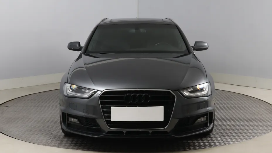 Audi A4 -