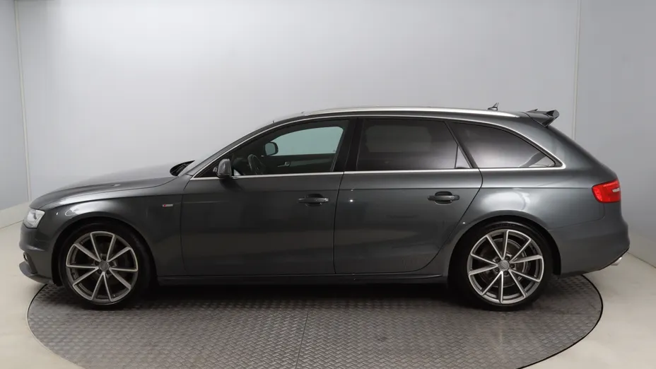 Audi A4 -