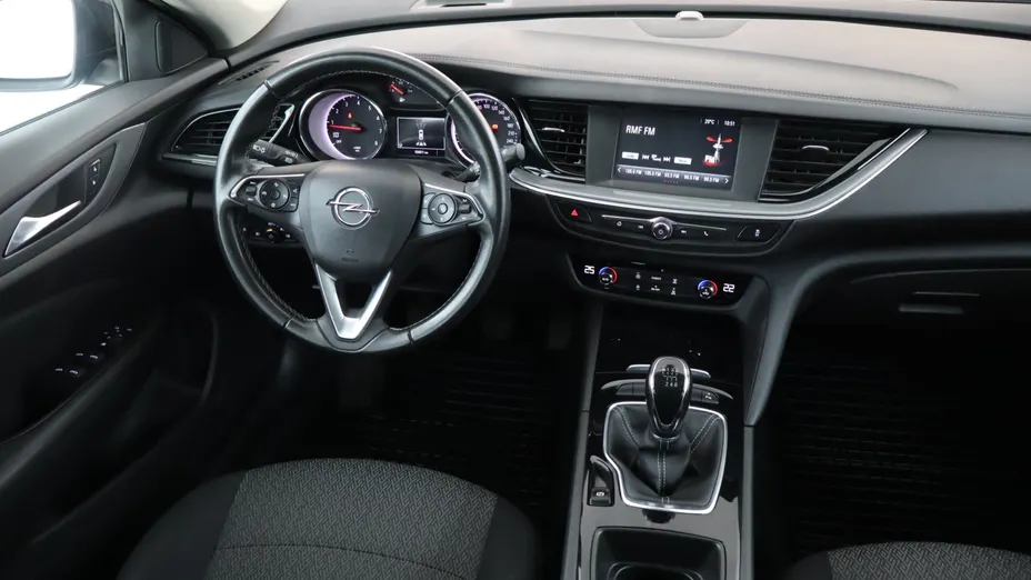 Opel Insignia -