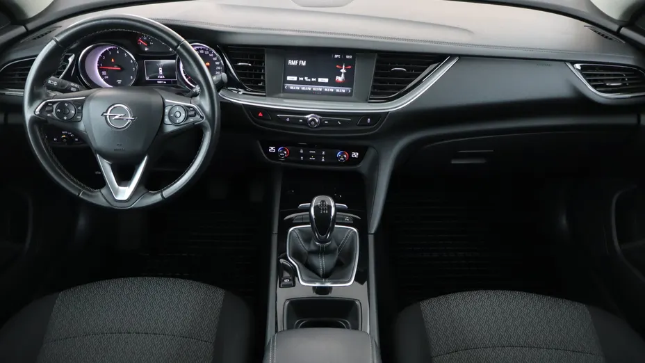 Opel Insignia -