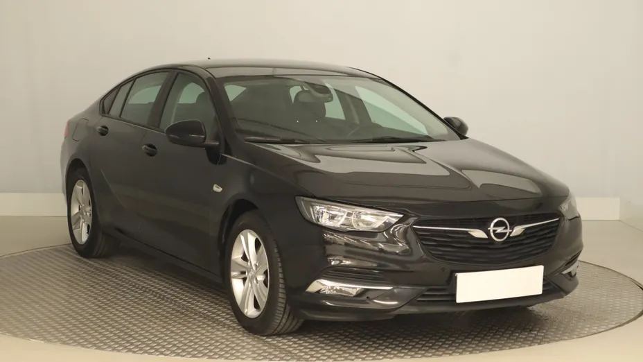 Opel Insignia -