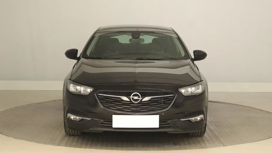 Opel Insignia -
