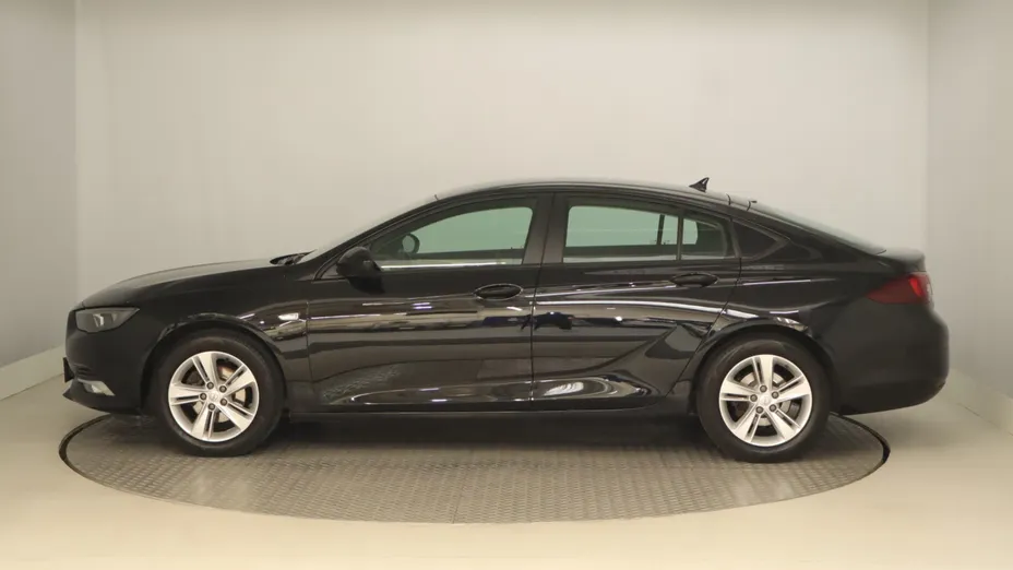 Opel Insignia -