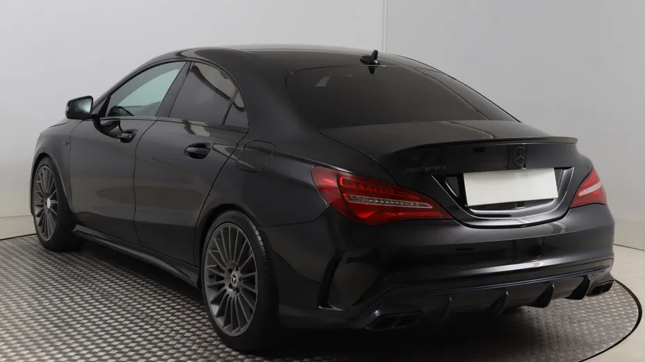 Mercedes CLA -
