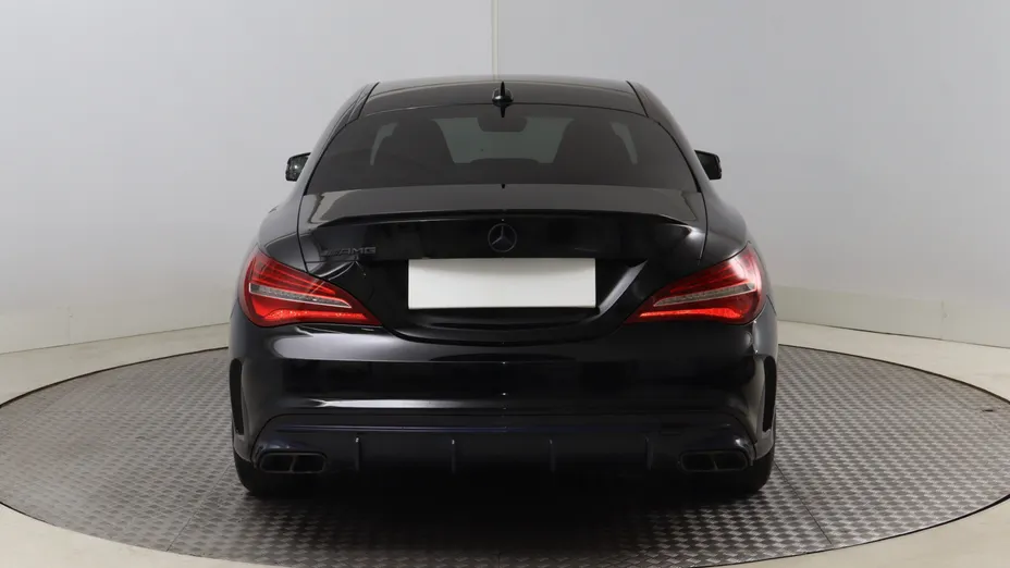 Mercedes CLA -