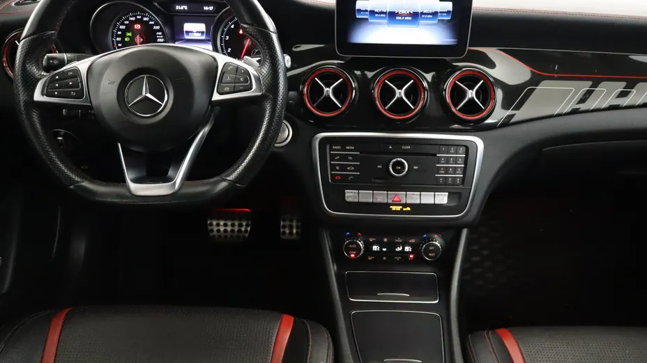 Mercedes CLA -