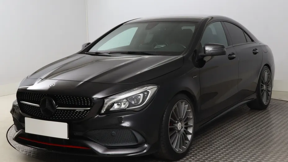 Mercedes CLA -