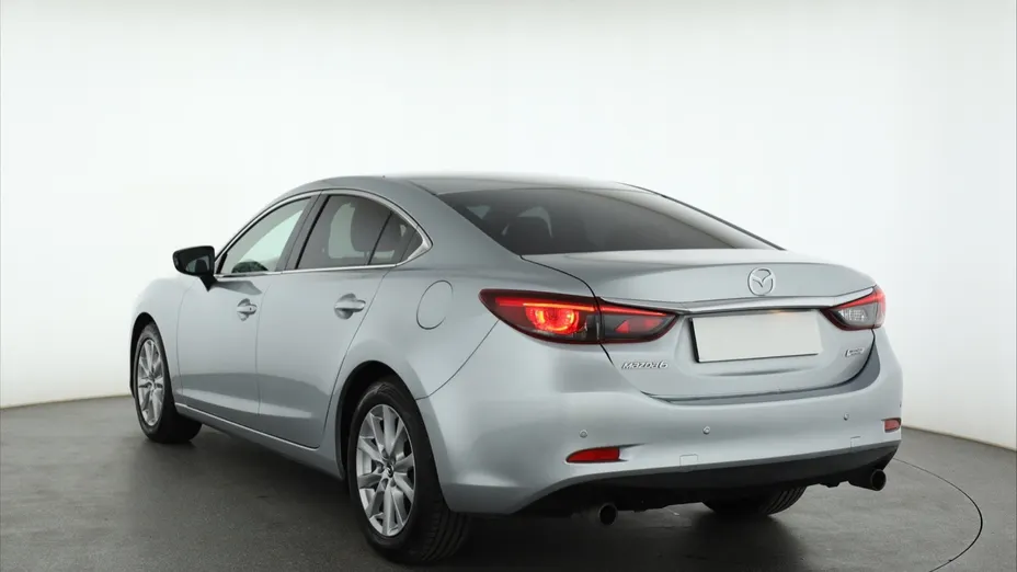 Mazda 6 -